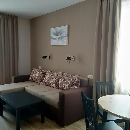 детелини Appartement *